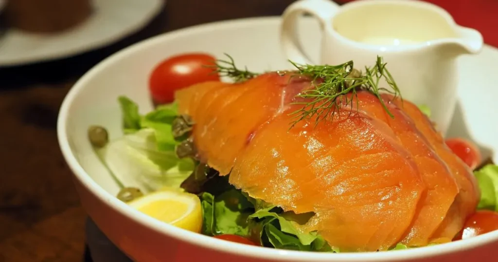 smoked salmon salad