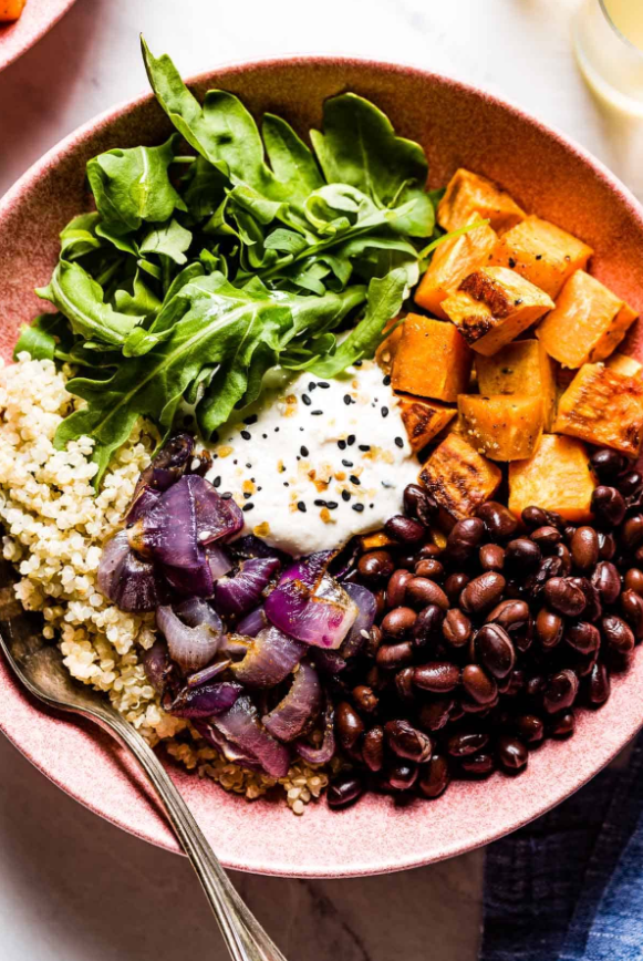 The Quinoa & Roasted Veggie Bowl: The Ultimate Balanced Meal